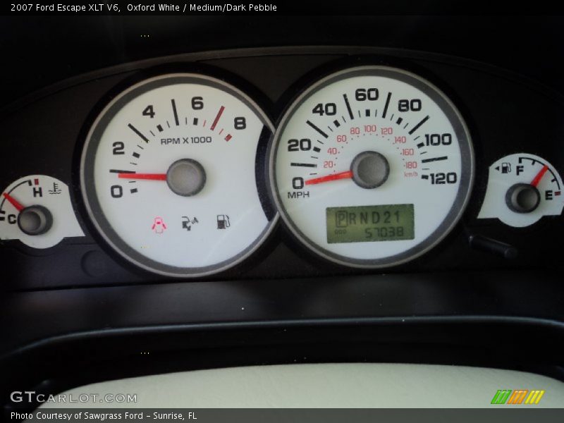 Oxford White / Medium/Dark Pebble 2007 Ford Escape XLT V6