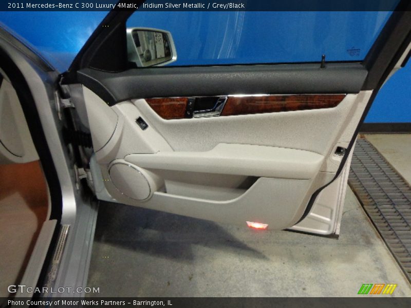 Iridium Silver Metallic / Grey/Black 2011 Mercedes-Benz C 300 Luxury 4Matic