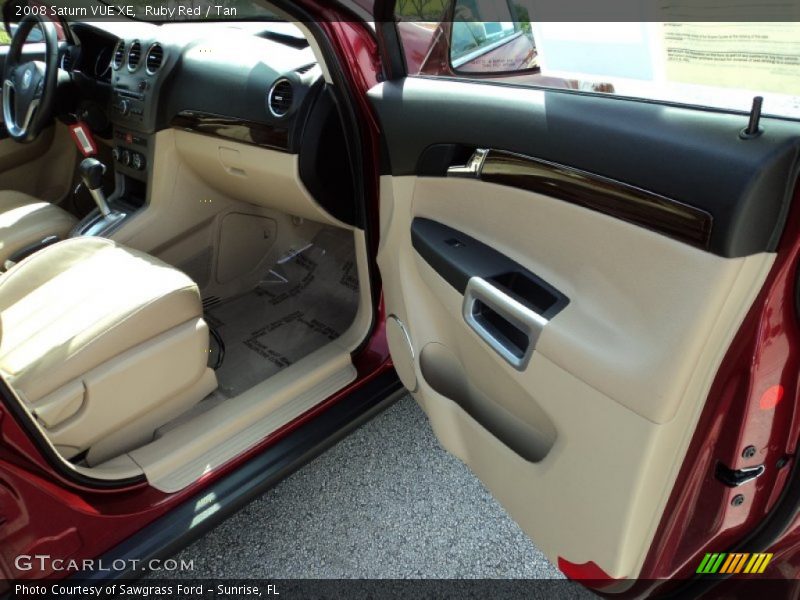 Ruby Red / Tan 2008 Saturn VUE XE