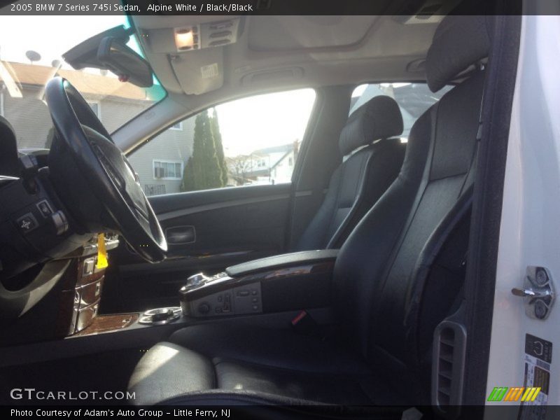 Alpine White / Black/Black 2005 BMW 7 Series 745i Sedan