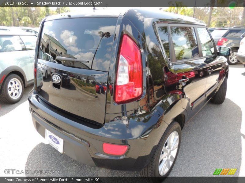 Shadow Black / Black Soul Logo Cloth 2013 Kia Soul +