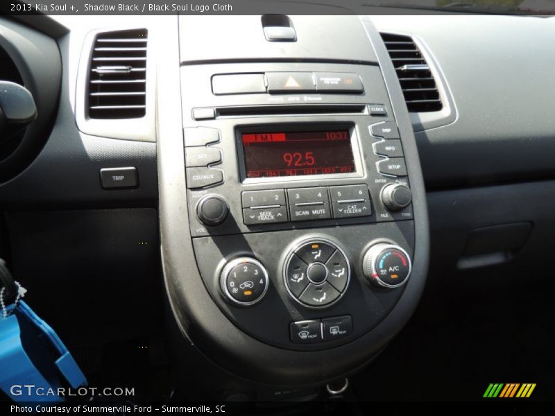 Shadow Black / Black Soul Logo Cloth 2013 Kia Soul +