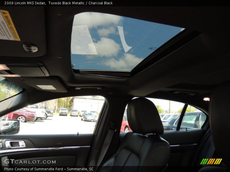Tuxedo Black Metallic / Charcoal Black 2009 Lincoln MKS Sedan