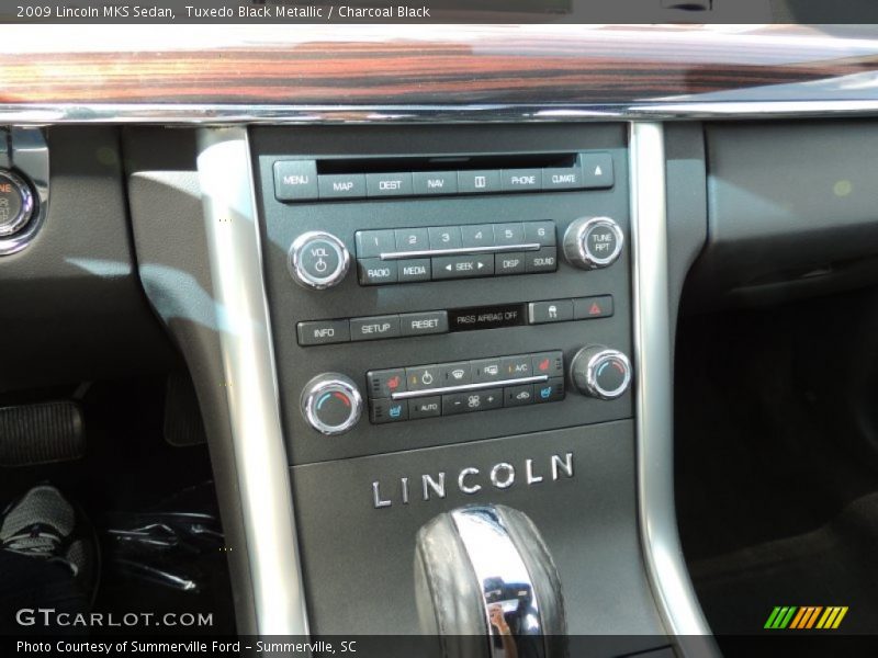 Tuxedo Black Metallic / Charcoal Black 2009 Lincoln MKS Sedan