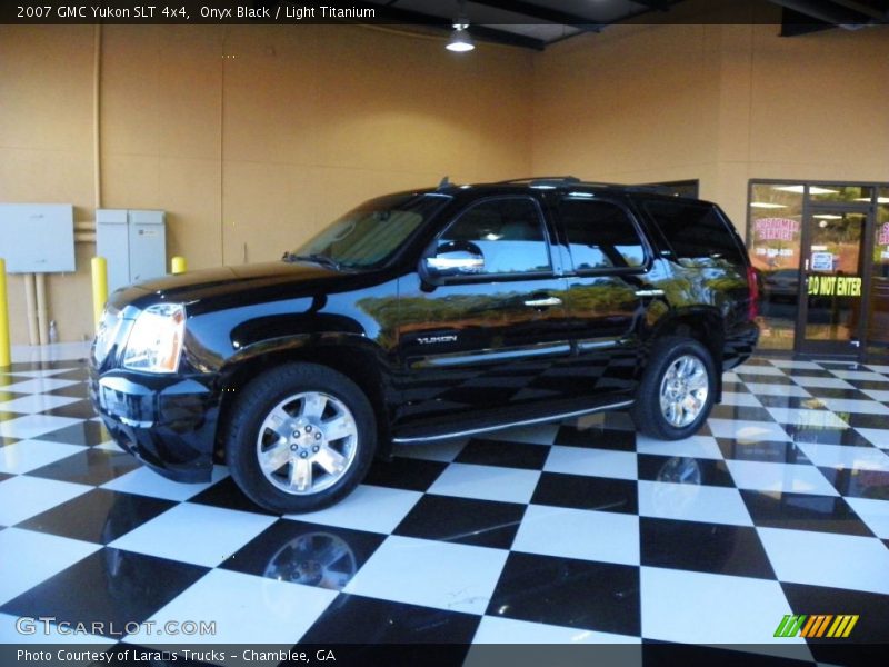 Onyx Black / Light Titanium 2007 GMC Yukon SLT 4x4