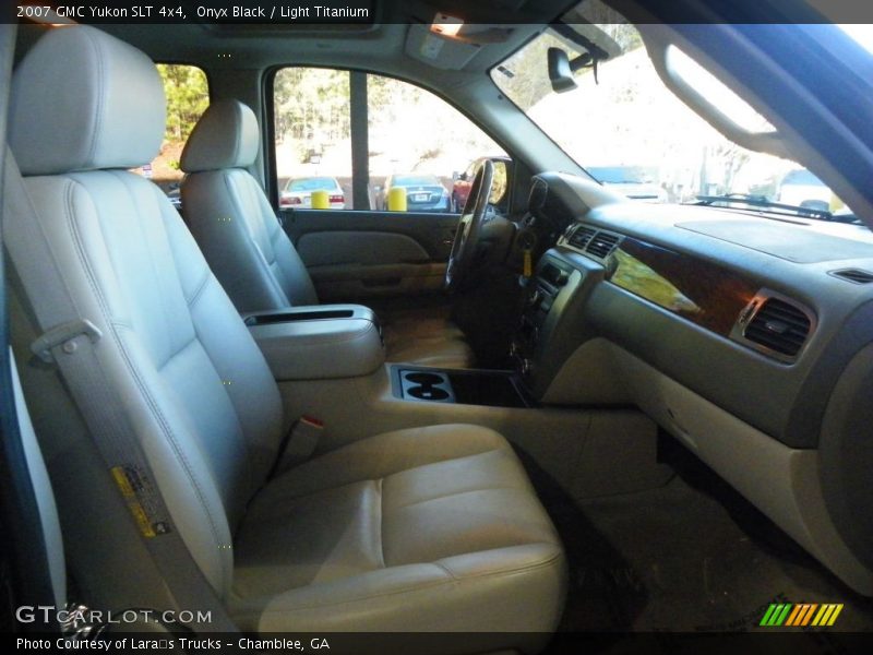 Onyx Black / Light Titanium 2007 GMC Yukon SLT 4x4