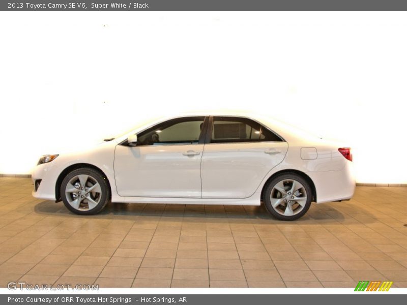 Super White / Black 2013 Toyota Camry SE V6