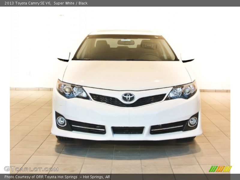 Super White / Black 2013 Toyota Camry SE V6