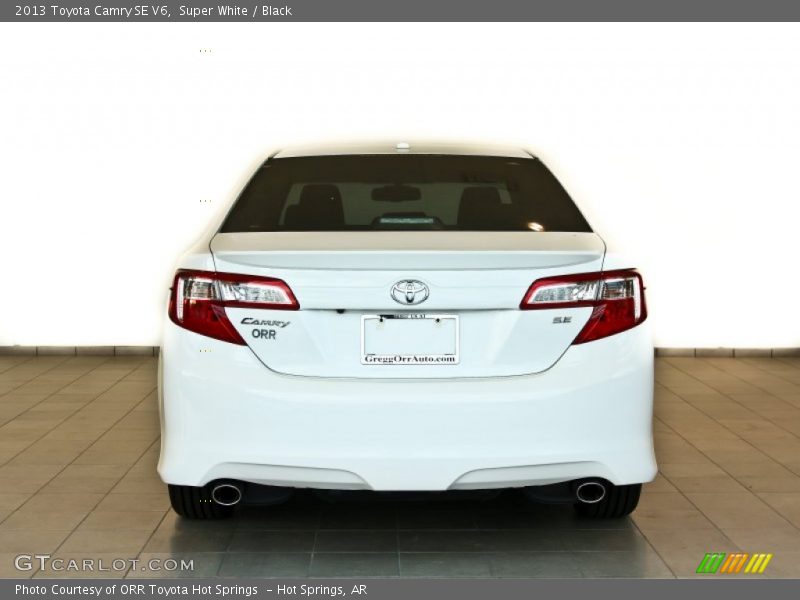 Super White / Black 2013 Toyota Camry SE V6