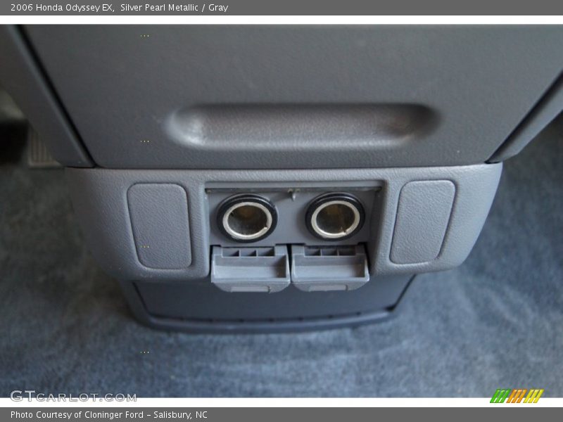 Silver Pearl Metallic / Gray 2006 Honda Odyssey EX