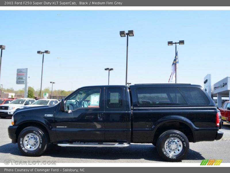 Black / Medium Flint Grey 2003 Ford F250 Super Duty XLT SuperCab
