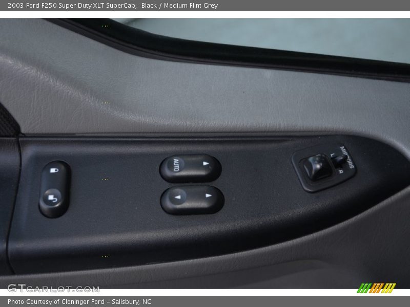 Black / Medium Flint Grey 2003 Ford F250 Super Duty XLT SuperCab