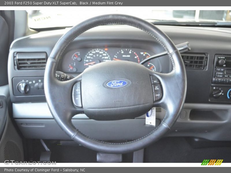  2003 F250 Super Duty XLT SuperCab Steering Wheel