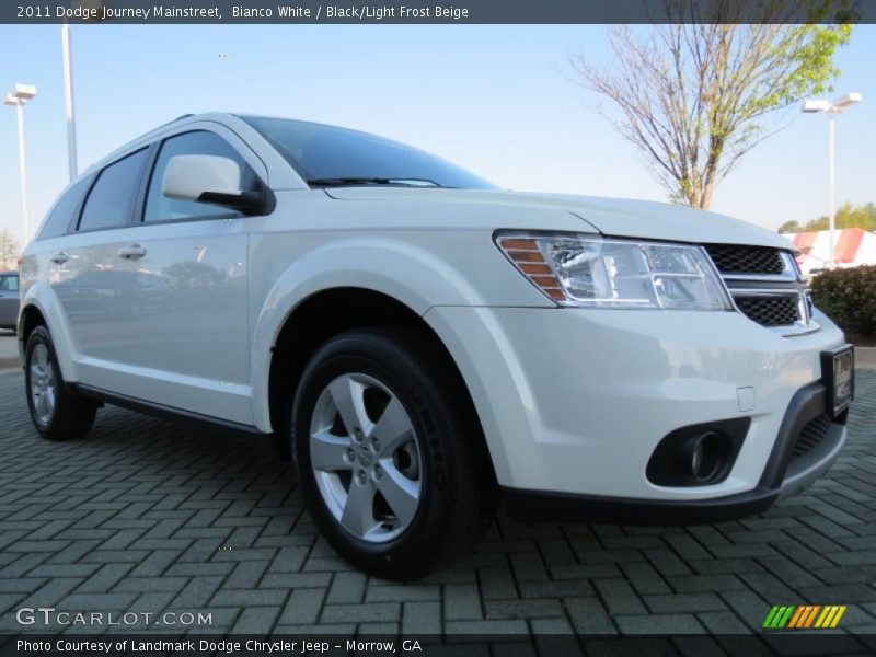 Bianco White / Black/Light Frost Beige 2011 Dodge Journey Mainstreet