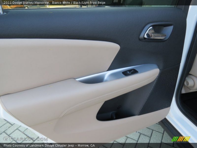 Bianco White / Black/Light Frost Beige 2011 Dodge Journey Mainstreet