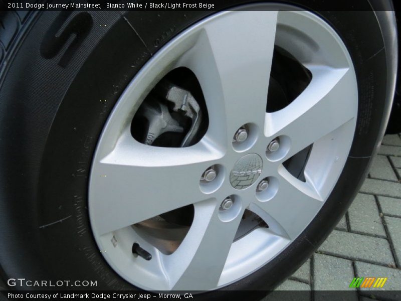 Bianco White / Black/Light Frost Beige 2011 Dodge Journey Mainstreet