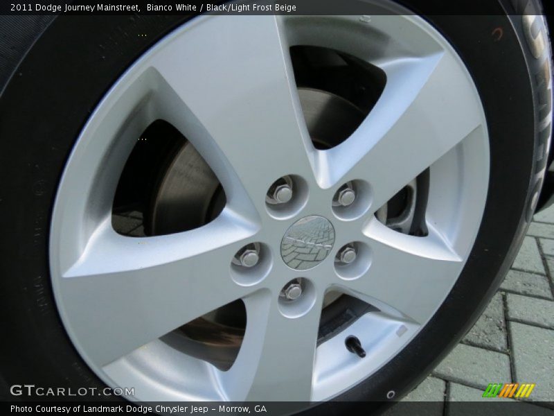 Bianco White / Black/Light Frost Beige 2011 Dodge Journey Mainstreet