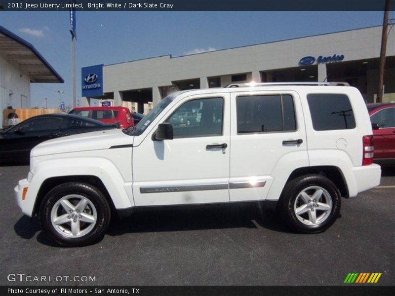 Bright White / Dark Slate Gray 2012 Jeep Liberty Limited