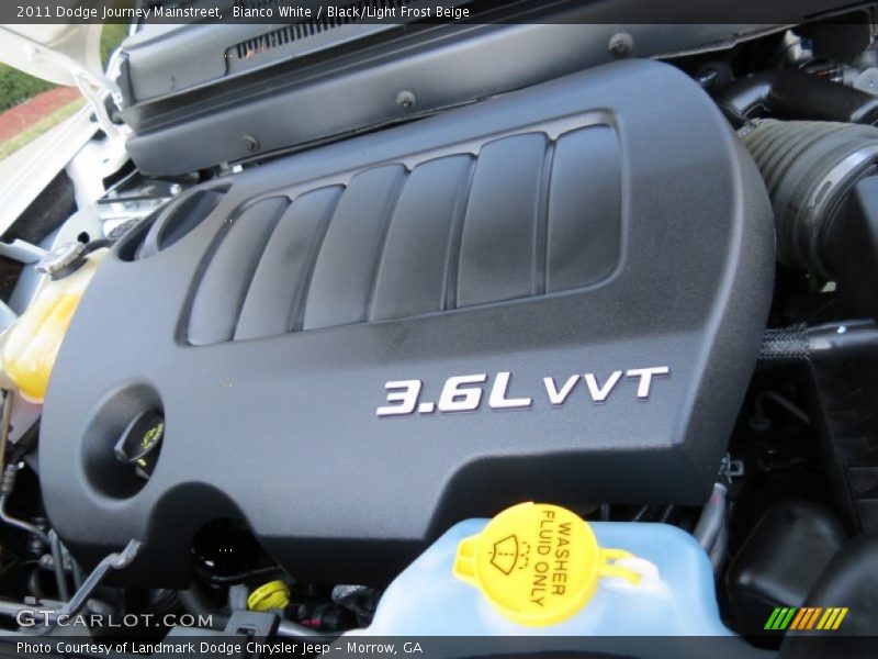 Bianco White / Black/Light Frost Beige 2011 Dodge Journey Mainstreet