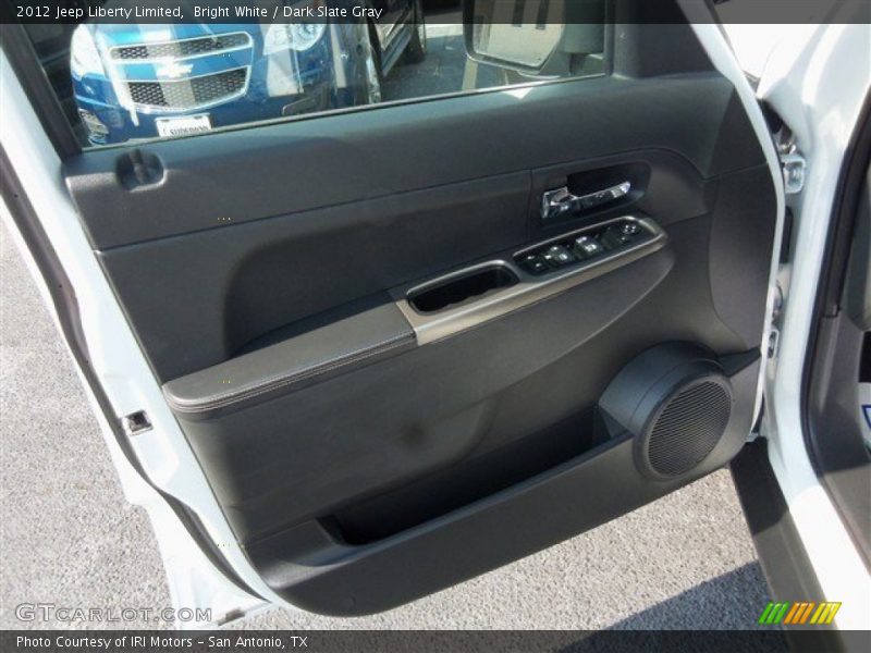 Bright White / Dark Slate Gray 2012 Jeep Liberty Limited