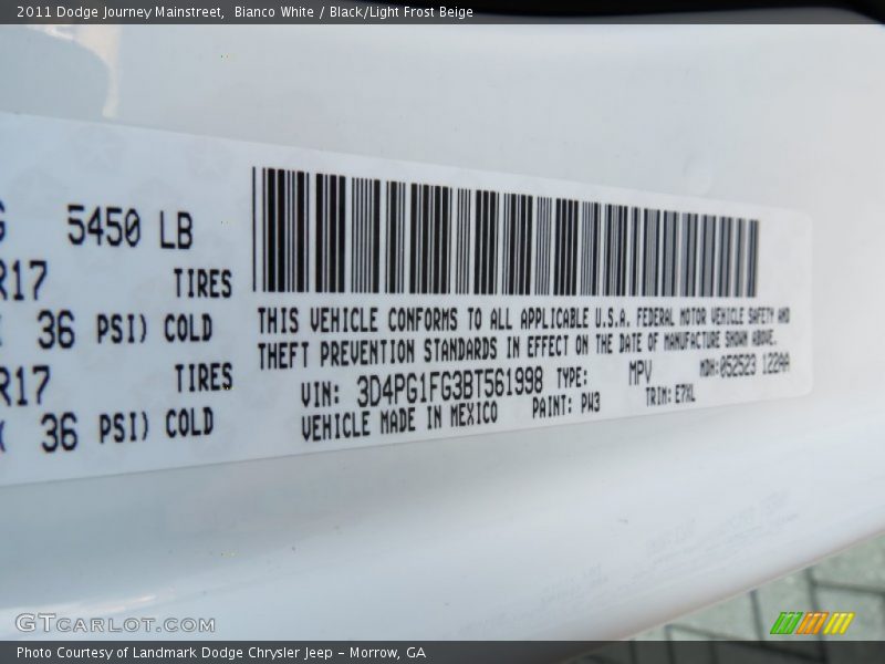 Bianco White / Black/Light Frost Beige 2011 Dodge Journey Mainstreet