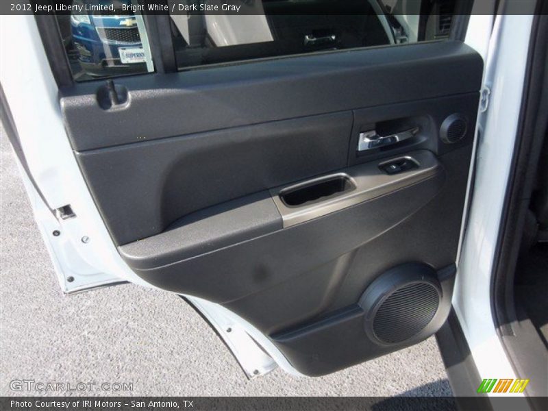 Bright White / Dark Slate Gray 2012 Jeep Liberty Limited