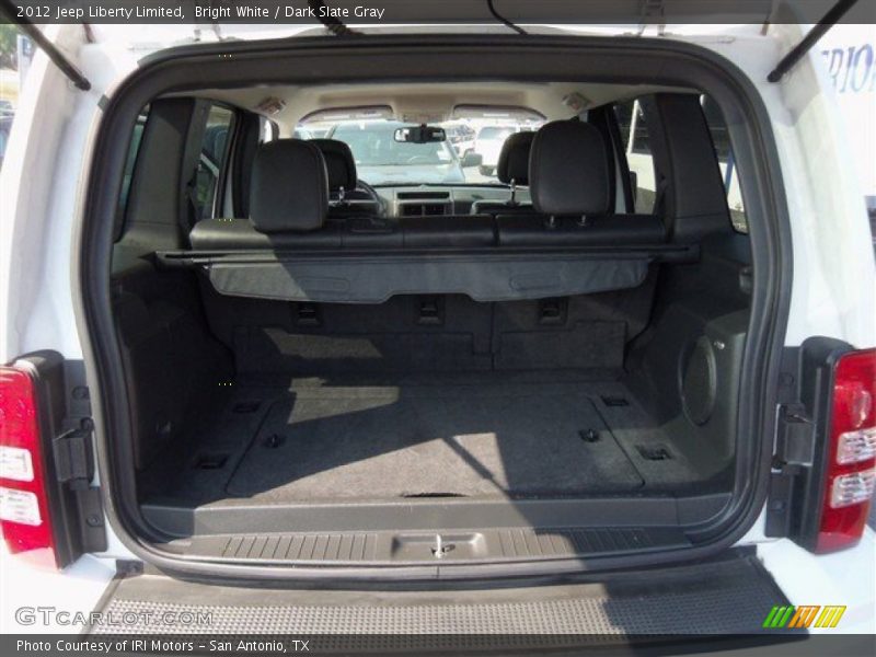Bright White / Dark Slate Gray 2012 Jeep Liberty Limited
