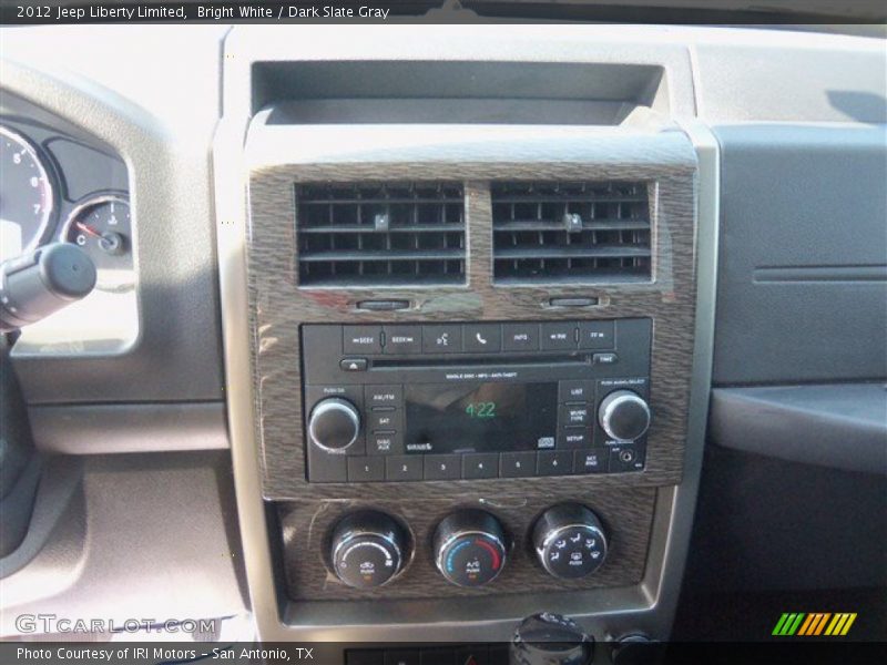 Bright White / Dark Slate Gray 2012 Jeep Liberty Limited