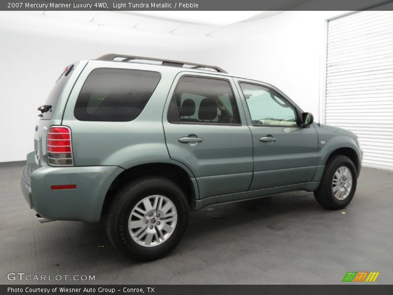  2007 Mariner Luxury 4WD Light Tundra Metallic
