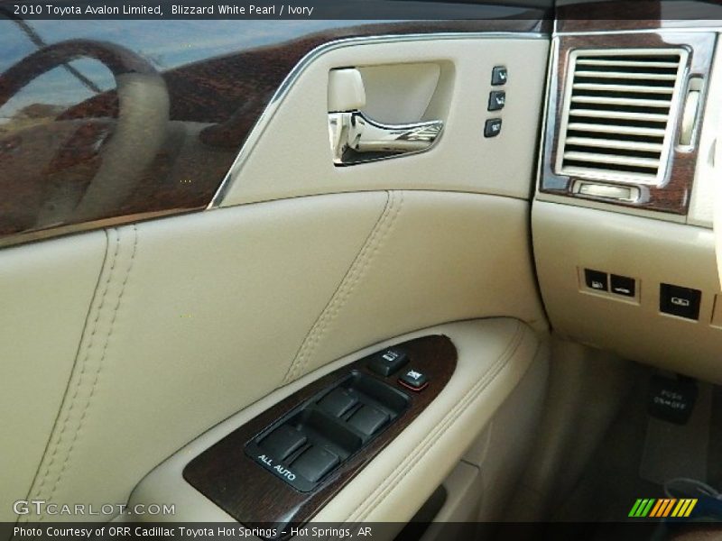 Blizzard White Pearl / Ivory 2010 Toyota Avalon Limited