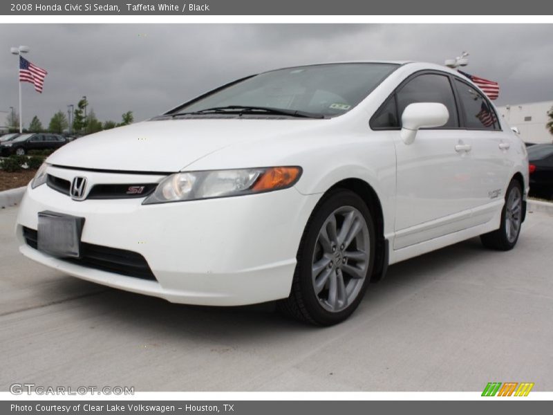 Front 3/4 View of 2008 Civic Si Sedan