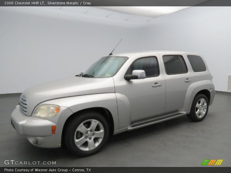 Front 3/4 View of 2006 HHR LT