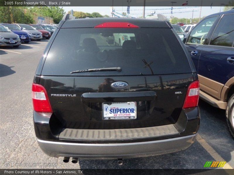 Black / Shale 2005 Ford Freestyle SEL