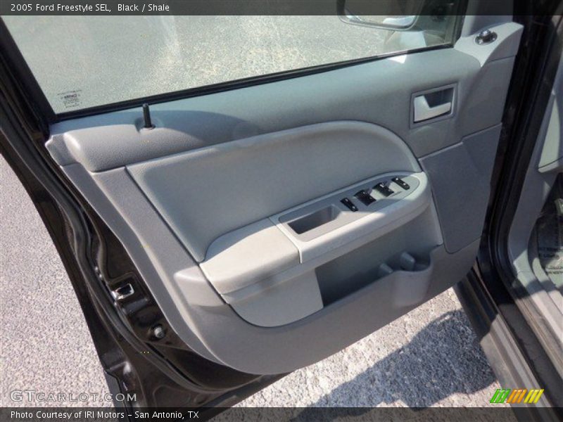 Black / Shale 2005 Ford Freestyle SEL
