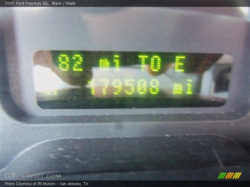 Black / Shale 2005 Ford Freestyle SEL