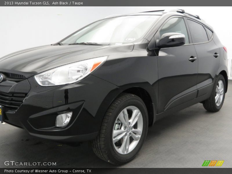 Ash Black / Taupe 2013 Hyundai Tucson GLS