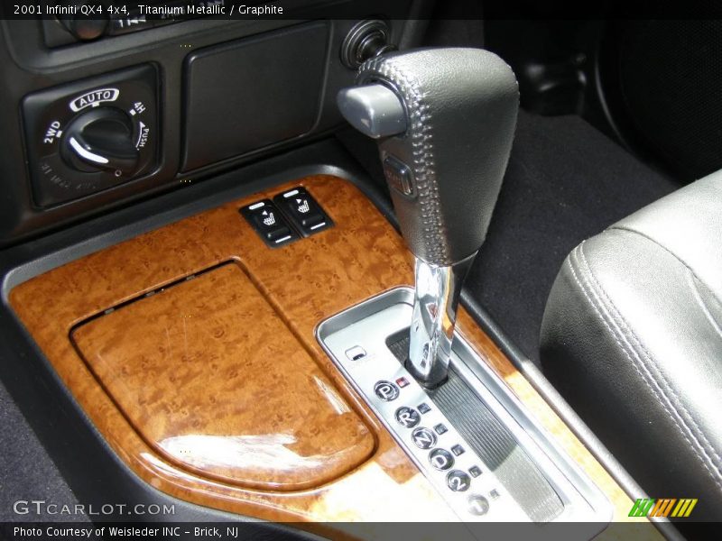 Titanium Metallic / Graphite 2001 Infiniti QX4 4x4