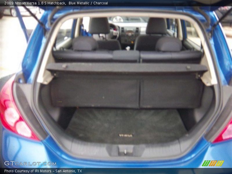 Blue Metallic / Charcoal 2009 Nissan Versa 1.8 S Hatchback
