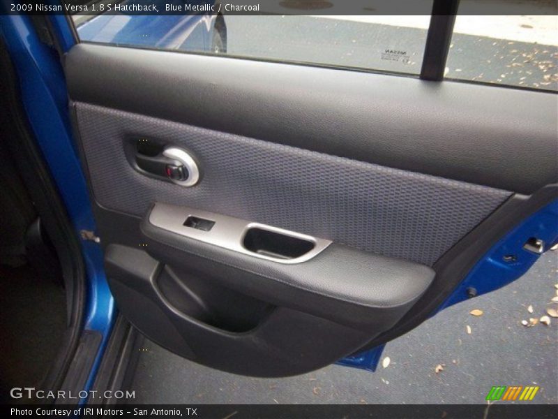Blue Metallic / Charcoal 2009 Nissan Versa 1.8 S Hatchback
