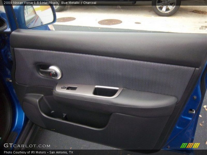 Blue Metallic / Charcoal 2009 Nissan Versa 1.8 S Hatchback
