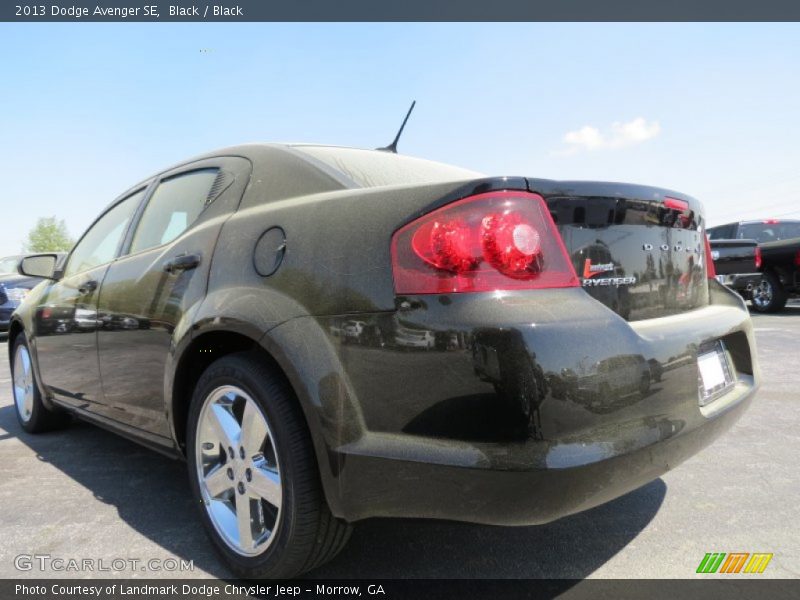 Black / Black 2013 Dodge Avenger SE