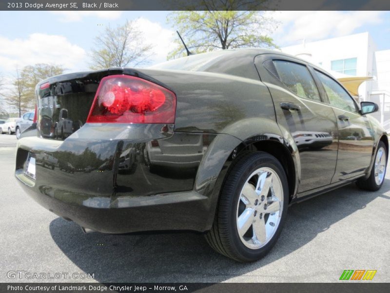 Black / Black 2013 Dodge Avenger SE