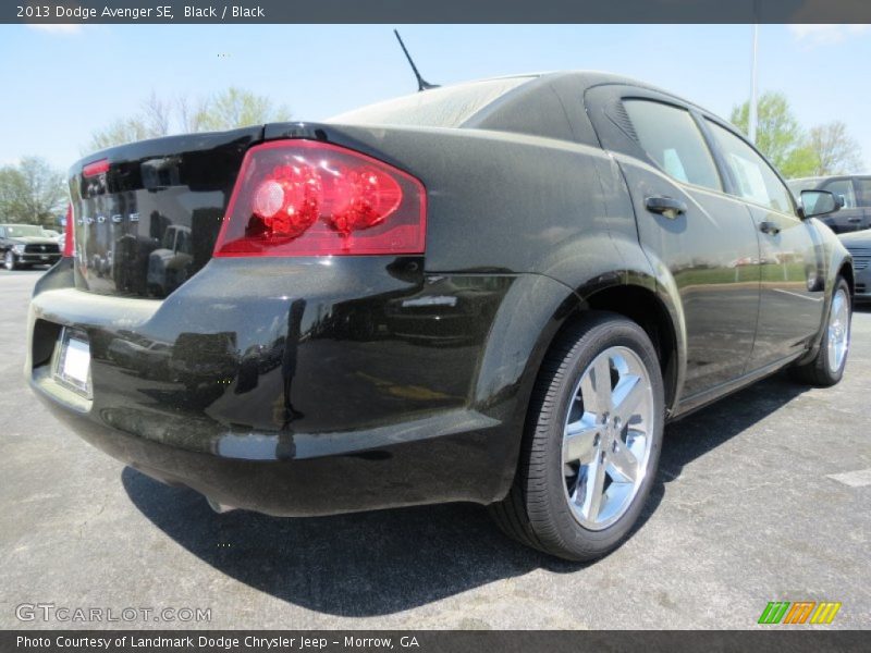 Black / Black 2013 Dodge Avenger SE