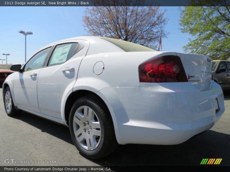 New Bright White / Black 2013 Dodge Avenger SE