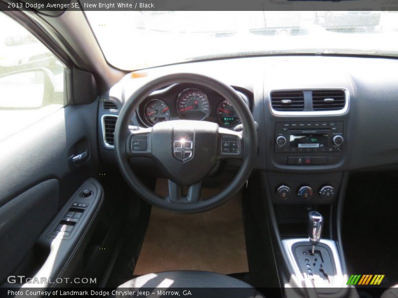New Bright White / Black 2013 Dodge Avenger SE