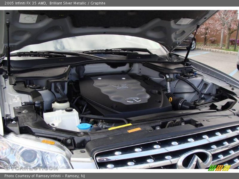 Brilliant Silver Metallic / Graphite 2005 Infiniti FX 35 AWD