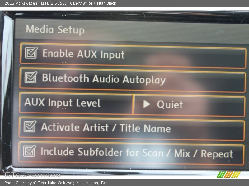 Candy White / Titan Black 2013 Volkswagen Passat 2.5L SEL