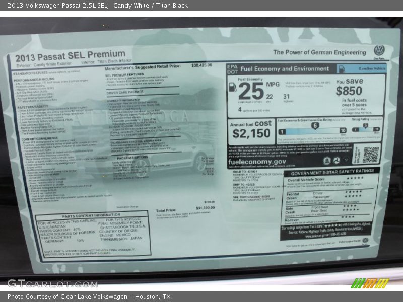 Candy White / Titan Black 2013 Volkswagen Passat 2.5L SEL