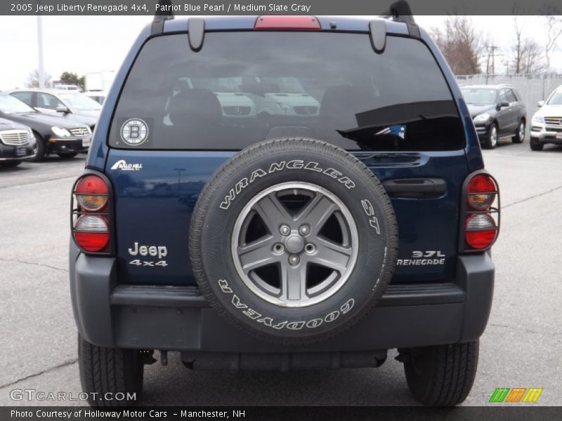 Patriot Blue Pearl / Medium Slate Gray 2005 Jeep Liberty Renegade 4x4
