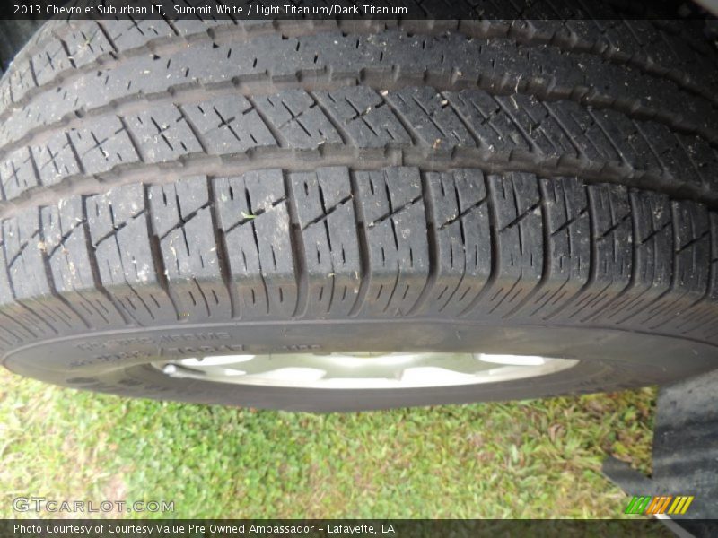 Summit White / Light Titanium/Dark Titanium 2013 Chevrolet Suburban LT